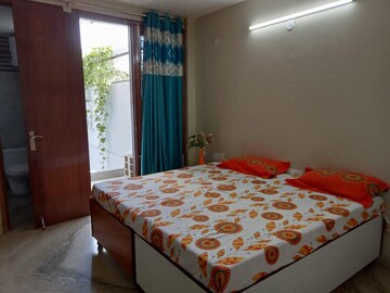 Room in  Pg at Sector 30 – for Rent