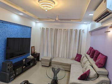 Master Bedroom in 2 BHK Apartment at Greenwoods CHS, Andheri East – for Rent