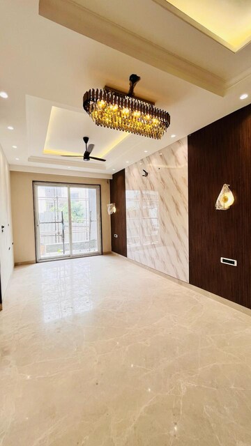 Bedroom in 4 BHK Builder Floor at Ansal API Esencia, Sector 67 – for Sale