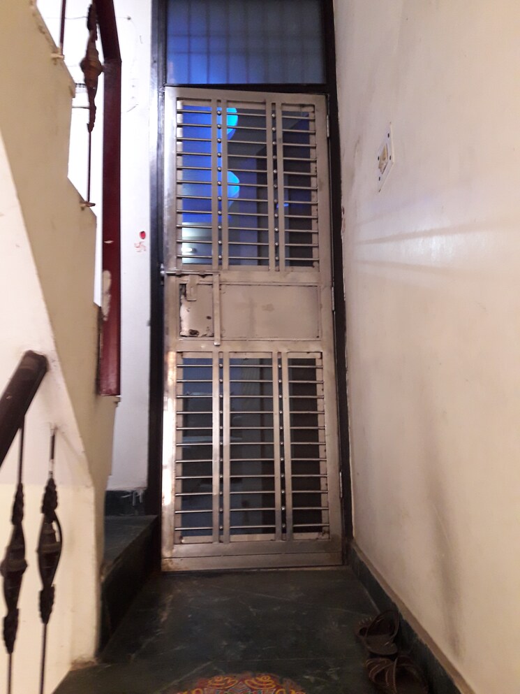 Exterior View, rohini sector 9 1 Bedroom 800 Sq.Ft. Apartment In Rohini Sector 9 Delhi 9560300