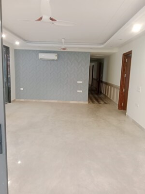 Room in 4 BHK Builder Floor at Saket – for Sale