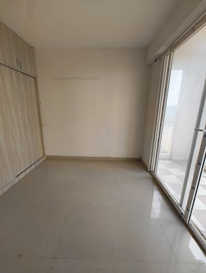 Room in 2 BHK Apartment at Shree Vardhman Green Court, Sector 90 – for Sale