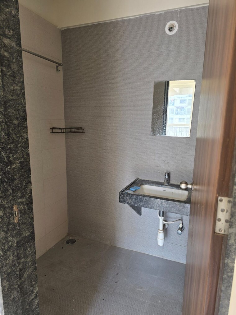 Bathroom, pristine-pronext 3 Bedroom 1044 Sq.Ft. Apartment In Wakad Pune 9560481