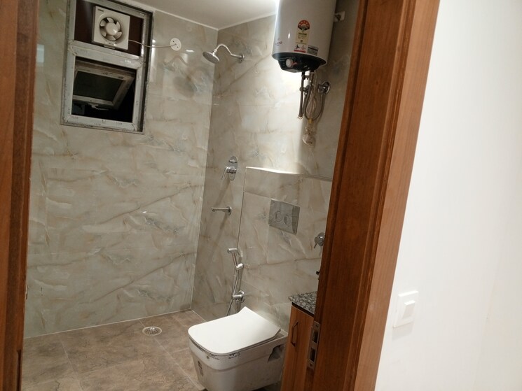 Bathroom, ansal-sushant-lok-i 3 Bedroom 215 Sq.Ft. Builder Floor In Sector 43 Gurgaon 9560480