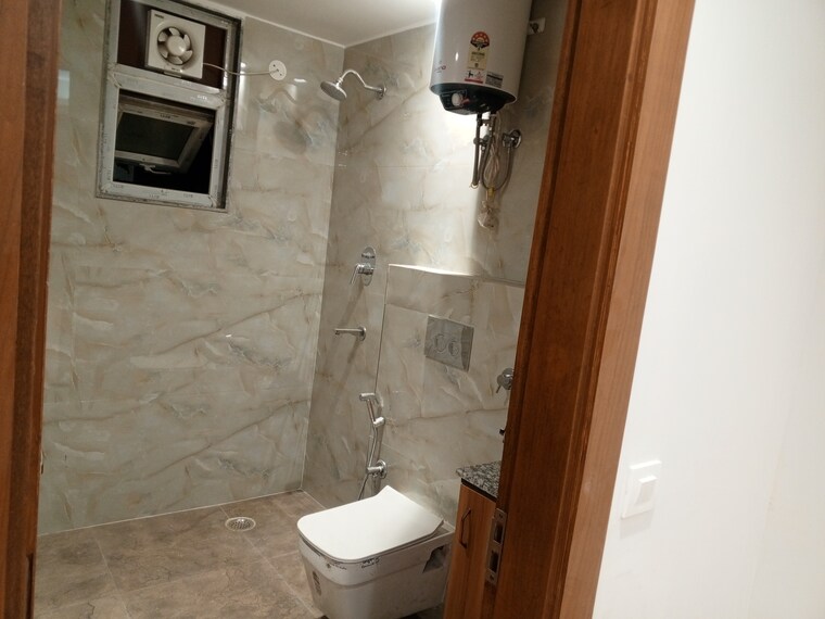 Bathroom, ansal-sushant-lok-i 3 Bedroom 215 Sq.Ft. Builder Floor In Sector 43 Gurgaon 9560480
