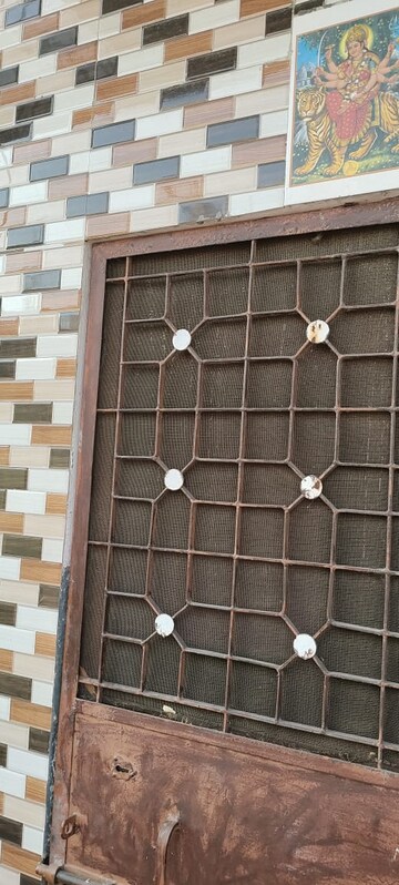 Furnished Amenities in 1 BHK Builder Floor at Brij Vihar – for Sale