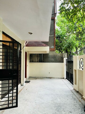 3 BHK Builder Floor – Exterior View View at Ansal Sushant Lok I, Sector 43 - for Rent