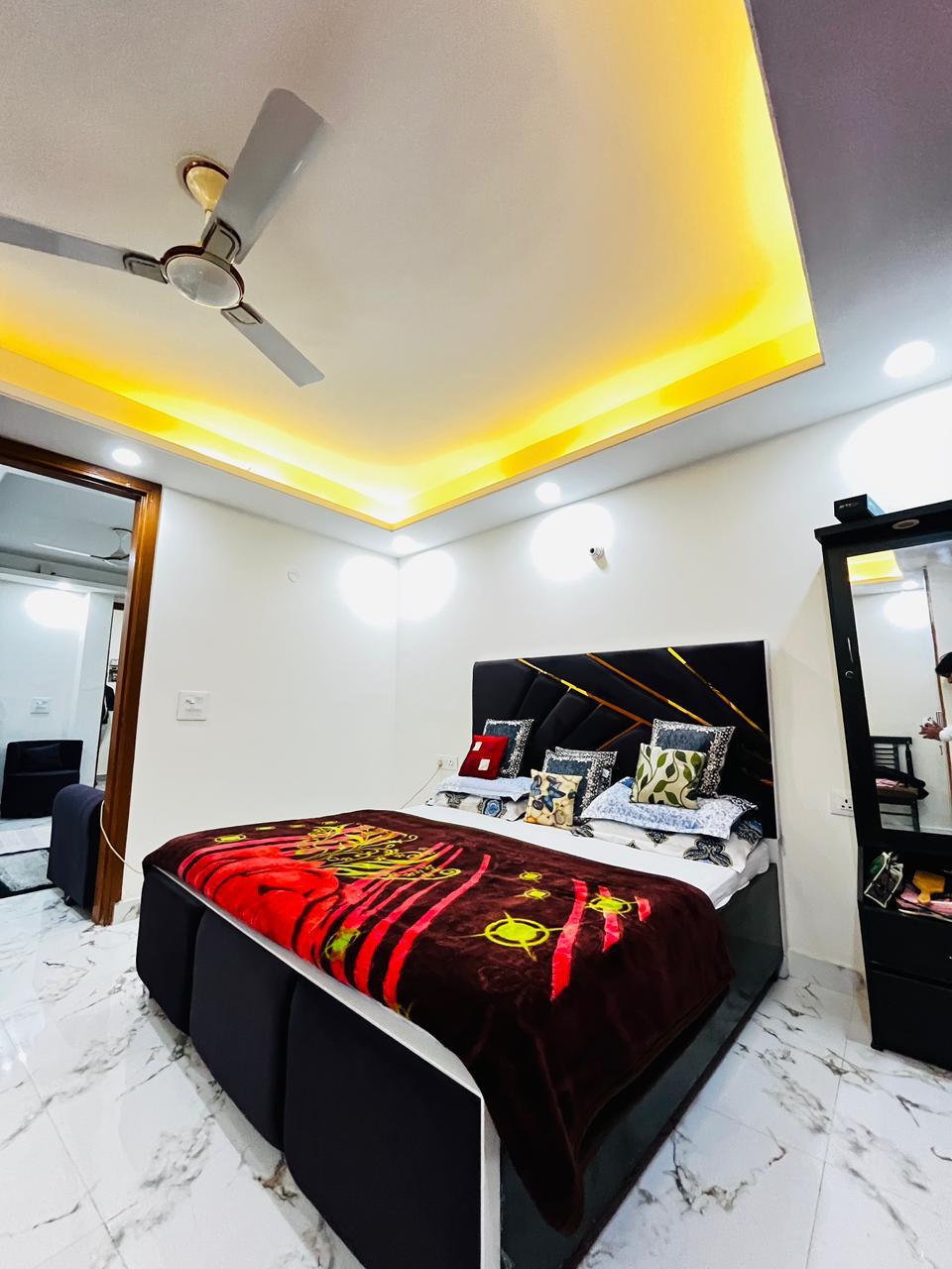1 BHK + Study Room Builder Floor For Rent in Saket