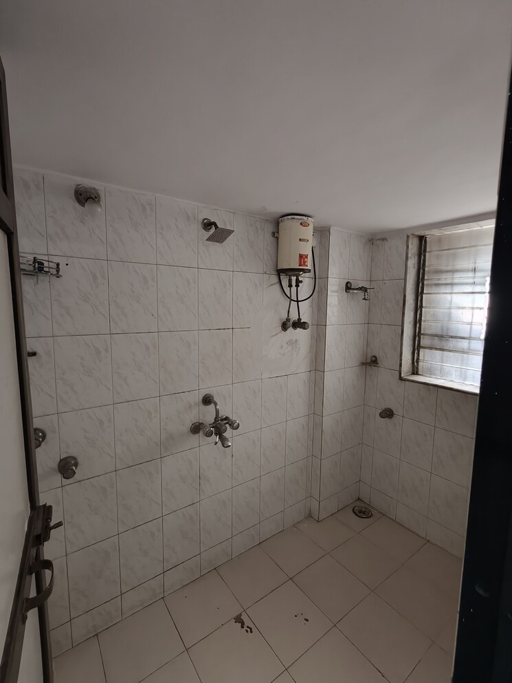Bathroom, dheeraj-enclave 1 Bedroom 545 Sq.Ft. Apartment In Borivali East Mumbai 9560576