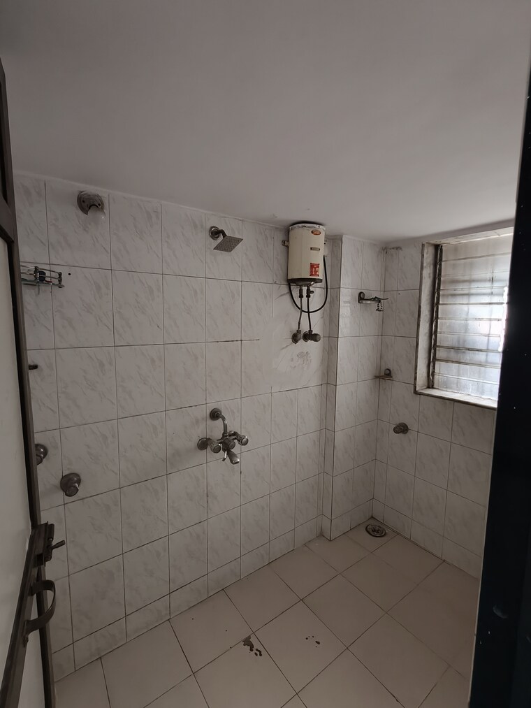 Bathroom, dheeraj-enclave 1 Bedroom 545 Sq.Ft. Apartment In Borivali East Mumbai 9560576