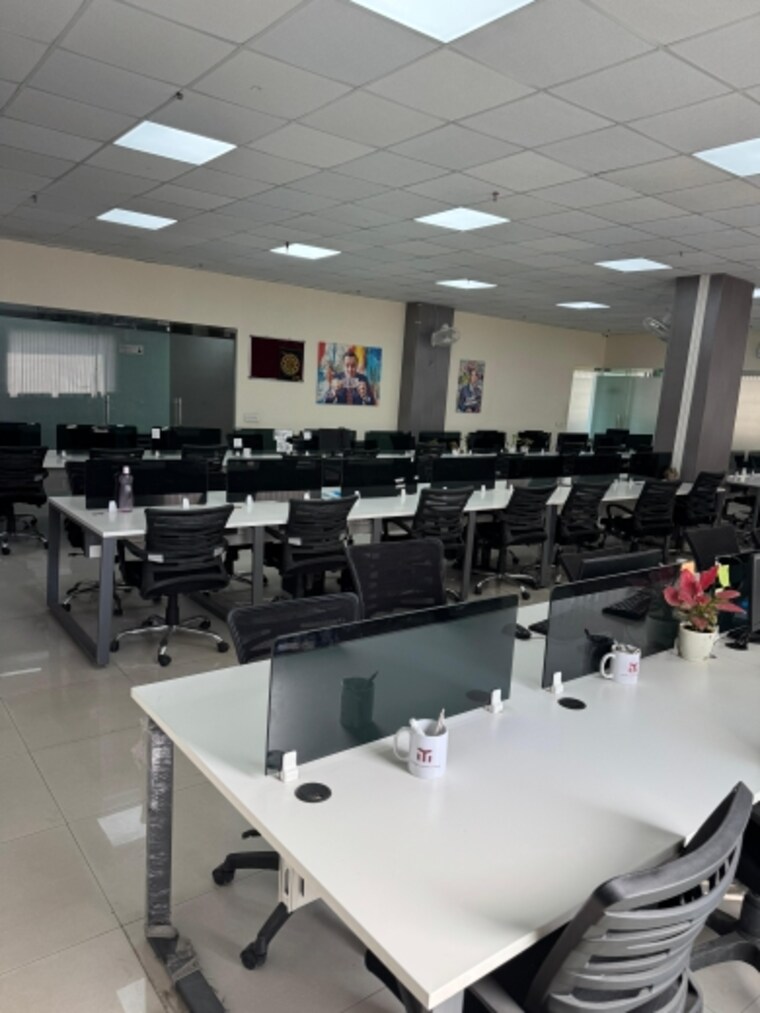 Team Area, sector 74 Commercial Office Space 7000 Sq.Ft. In Sector 74 Mohali 9560629