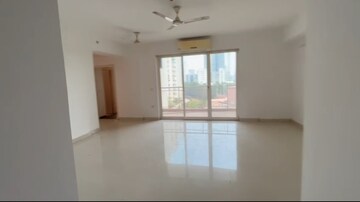 Room in 3 BHK Apartment at Godrej Icon, Sector 88a – for Rent