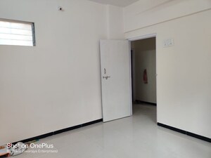 Room in 2 BHK Apartment at Godrej Urban Park, Chandivali – for Rent