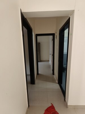 1 BHK Apartment For Rent in Dheeraj Hill View Tower, Borivali East