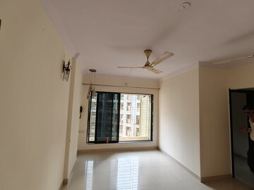 Room in 1 BHK Apartment at Dheeraj Hill View Tower, Borivali East – for Rent