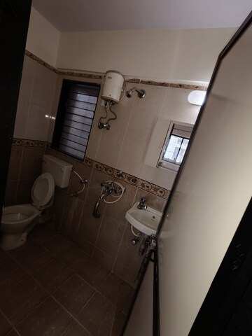 Master Bedroom in 1 BHK Apartment at Dheeraj Hill View Tower, Borivali East – for Rent