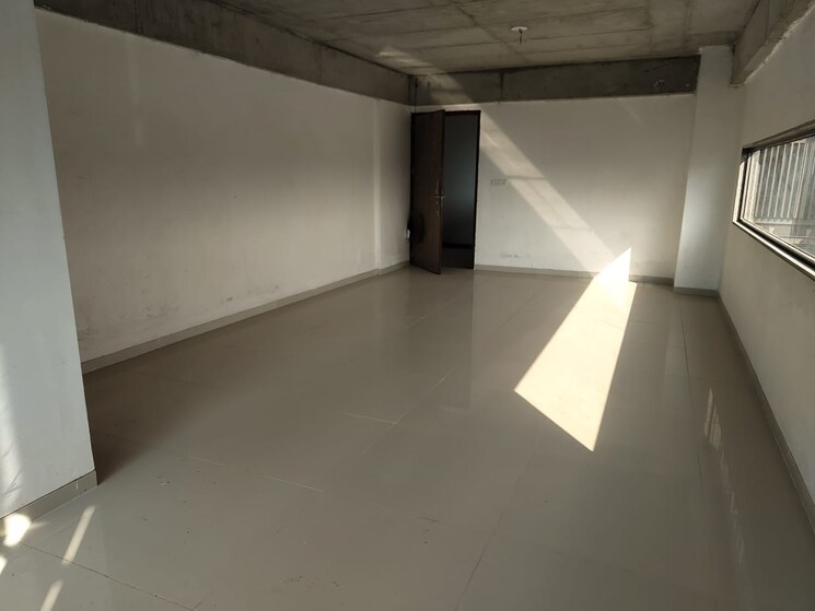 Room, binori-b-square-3 Commercial Office Space 800 Sq.Ft. In Bodakdev Ahmedabad 9560758