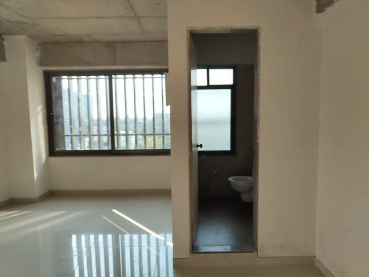 Room, binori-b-square-3 Commercial Office Space 800 Sq.Ft. In Bodakdev Ahmedabad 9560758