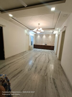 Bedroom in 5 BHK Builder Floor at Sector 15 – for Rent