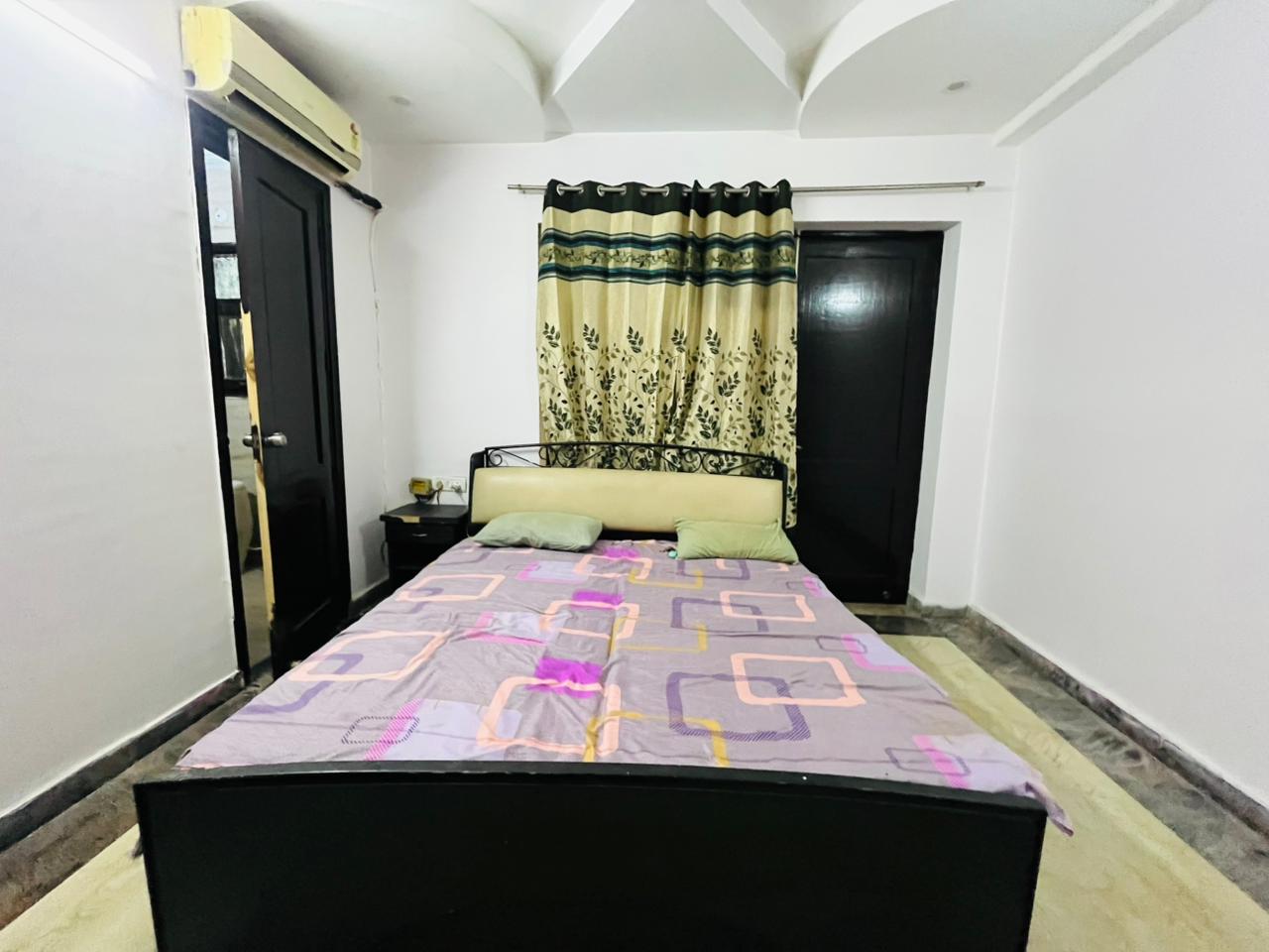 1 Rk  1200 Sq.Ft. Independent House in Tarang Orchid