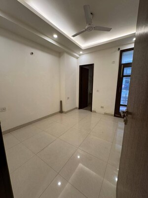 Room in 3 BHK Builder Floor at Chattarpur – for Rent