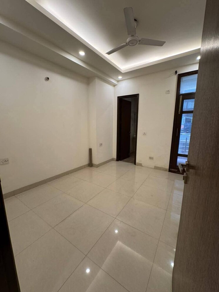 Room, chattarpur 3 Bedroom 1150 Sq.Ft. Builder Floor In Chattarpur Delhi 9560809