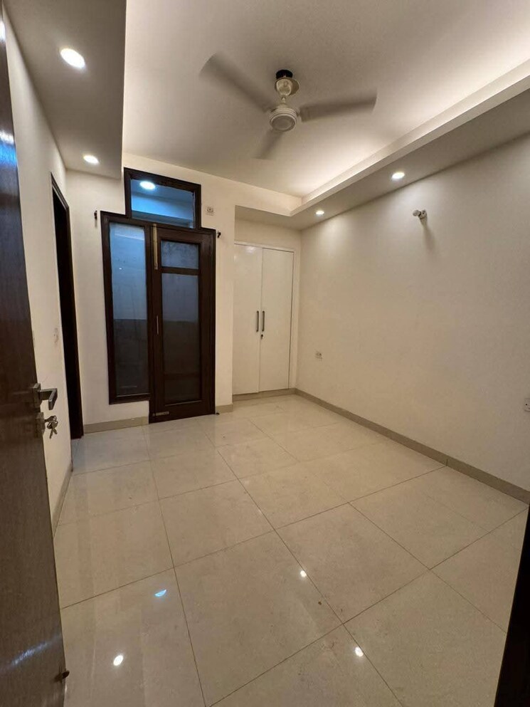 Room, chattarpur 3 Bedroom 1150 Sq.Ft. Builder Floor In Chattarpur Delhi 9560809