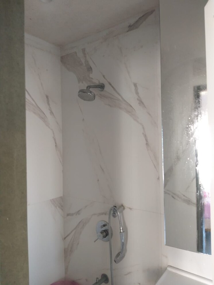 Bathroom, greenfields-chs 2 Bedroom 800 Sq.Ft. Apartment In Andheri West Mumbai 9560798