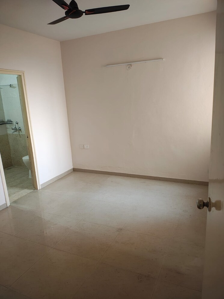 Room, shree-vardhman-green-court 2 Bedroom 690 Sq.Ft. Apartment In Sector 90 Gurgaon 9560945