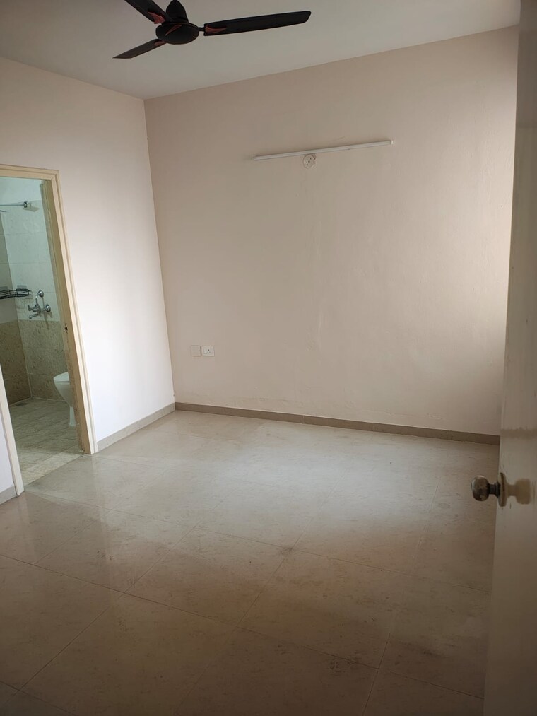 Room, shree-vardhman-green-court 2 Bedroom 690 Sq.Ft. Apartment In Sector 90 Gurgaon 9560945