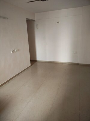 Room in 2 BHK Apartment at Shree Vardhman Green Court, Sector 90 – for Rent