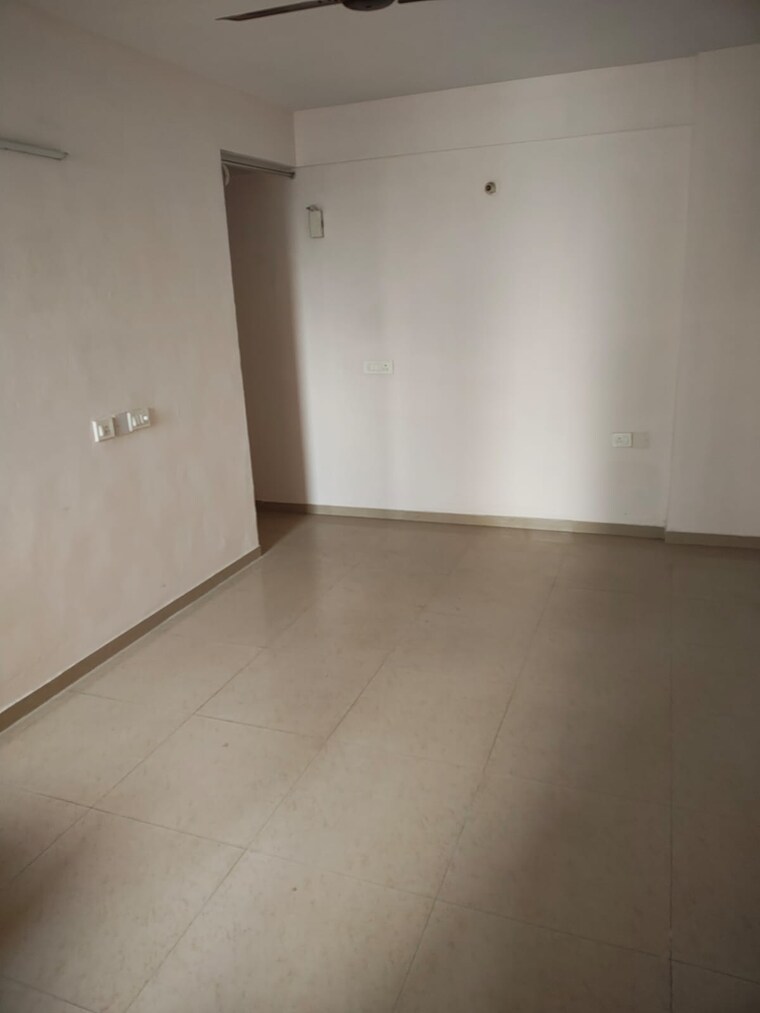 Room, shree-vardhman-green-court 2 Bedroom 690 Sq.Ft. Apartment In Sector 90 Gurgaon 9560945