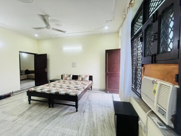 Living Room in 1 RK Independent House at Kriti CGHS, Sector 21c – for Rent