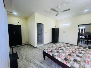 Bedroom in 1 RK Independent House at Kriti CGHS, Sector 21c – for Rent