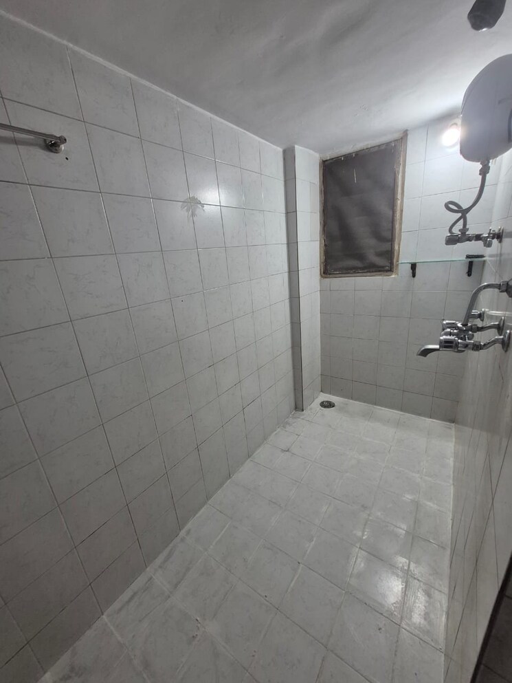 Bathroom, gokul-nagari-1 1 Bedroom 418 Sq.Ft. Apartment In Kandivali East Mumbai 9560939