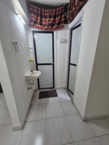 Bathroom in 1 BHK Apartment at Gokul Nagari 1, Kandivali East – for Rent