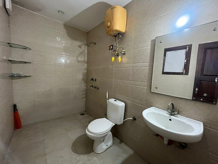 Bathroom, tarang-orchid 1 Bedroom 1200 Sq.Ft. Independent House In Sector 28 Faridabad 9560959