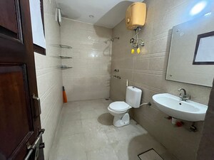 Bathroom in 1 BHK Independent House at Tarang Orchid, Sector 28 – for Rent
