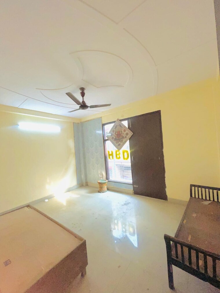 Room, nirman vihar 3 Bedroom 950 Sq.Ft. Builder Floor In Nirman Vihar Delhi 9560973