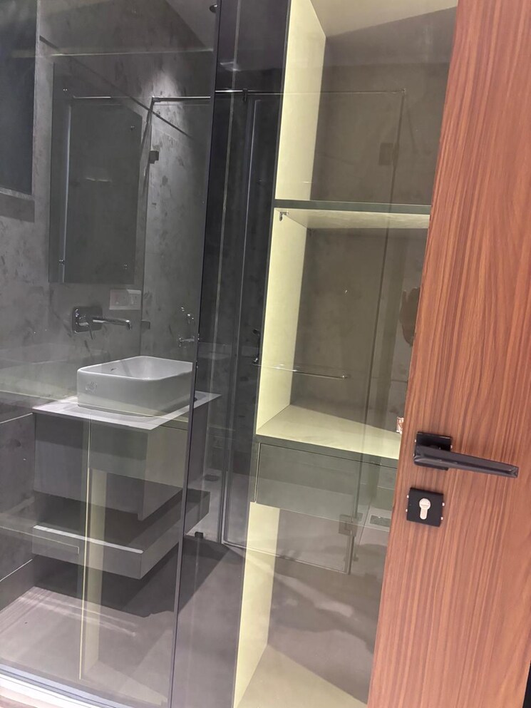 Bathroom, sector 23 3 Bedroom 2334 Sq.Ft. Builder Floor In Sector 23 Gurgaon 9561207