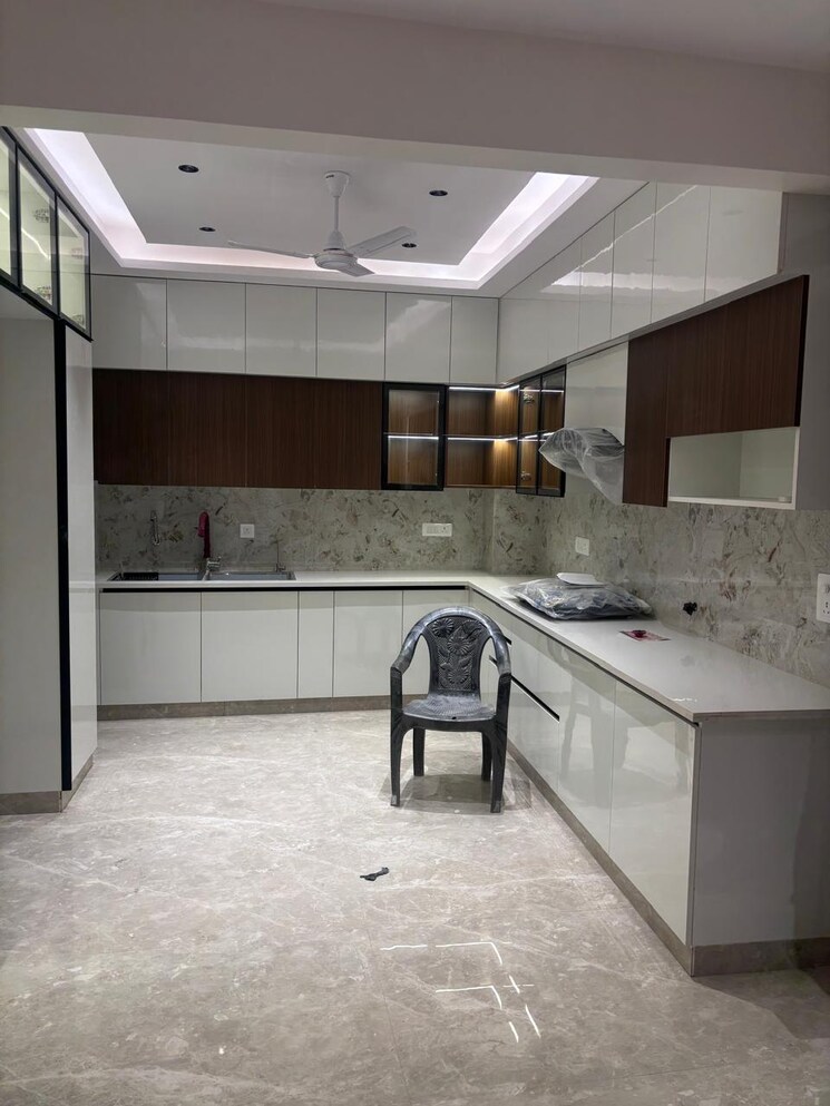 Kitchen, sector 23 3 Bedroom 2334 Sq.Ft. Builder Floor In Sector 23 Gurgaon 9561207