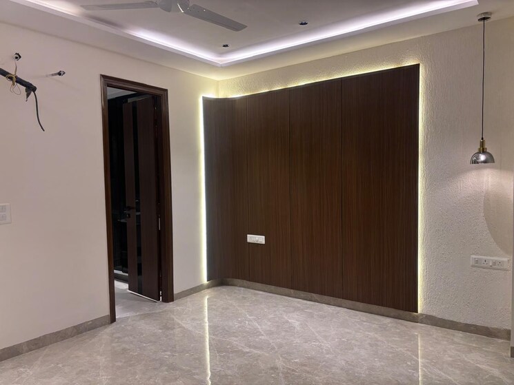 Room, sector 23 3 Bedroom 2334 Sq.Ft. Builder Floor In Sector 23 Gurgaon 9561207