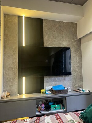 Room in 1.5 BHK Apartment at CCI Rivali Park, Borivali East – for Sale