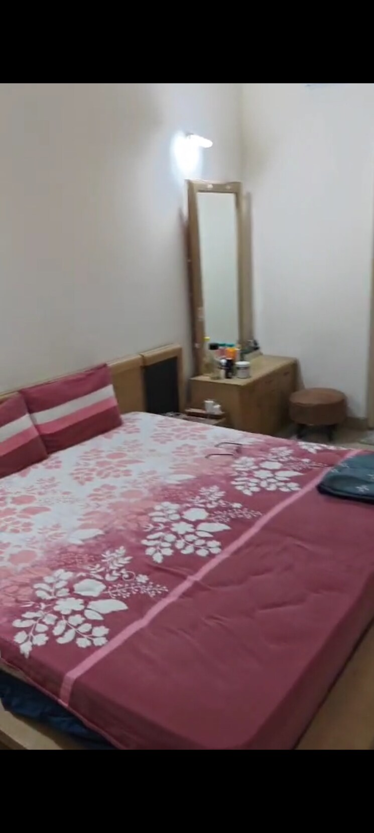 Bedroom, emaar-emerald-estate 3.5 Bedroom 1350 Sq.Ft. Apartment In Sector 65 Gurgaon 9561019