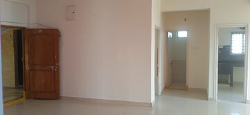 Room in 3 BHK Apartment at Tellapur – for Rent