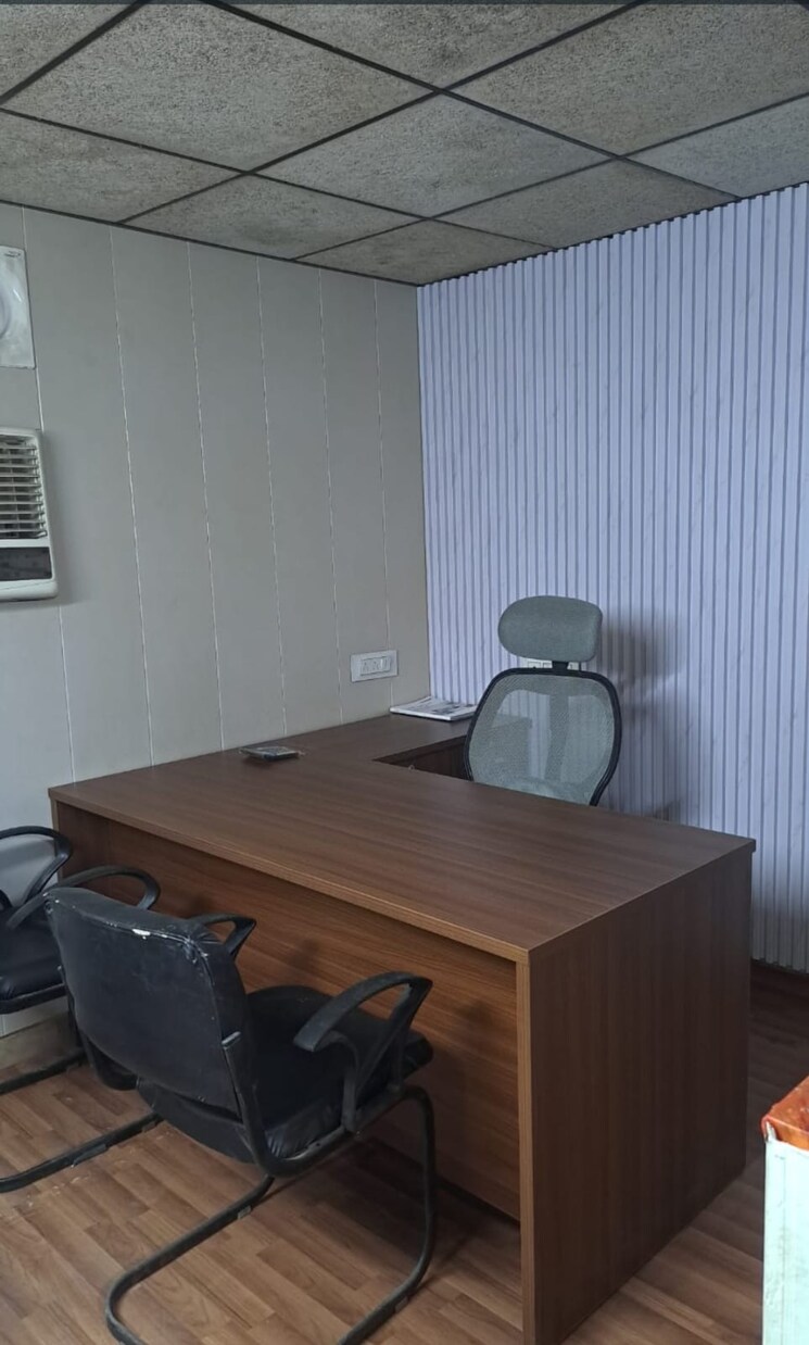 Team Area, rohini sector 8 Commercial Office Space 1050 Sq.Ft. In Rohini Sector 8 Delhi 9384691