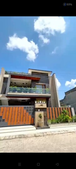5 BHK + Pooja Room Villa For Sale in Sector 125