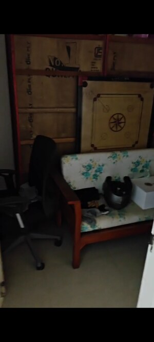 Living Room in 3.5 BHK Apartment at Emaar Emerald Estate, Sector 65 – for Rent