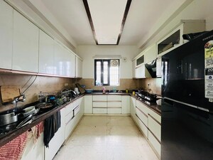 Kitchen in 1 RK Independent House at Bhoomi Homes, Sector 42 – for Rent