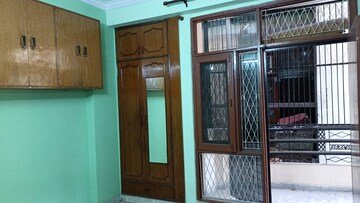 Bedroom in 2 BHK Builder Floor at Vaishali Sector 4 – for Rent